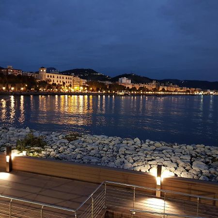 Il Rubino Holiday House Salerno Exterior foto